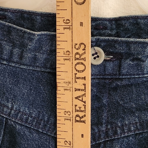 VTG Levi's Sportswear Women's Shorts Size 14 Made in The USA  Medium Wash Demin - Picture 4 of 14